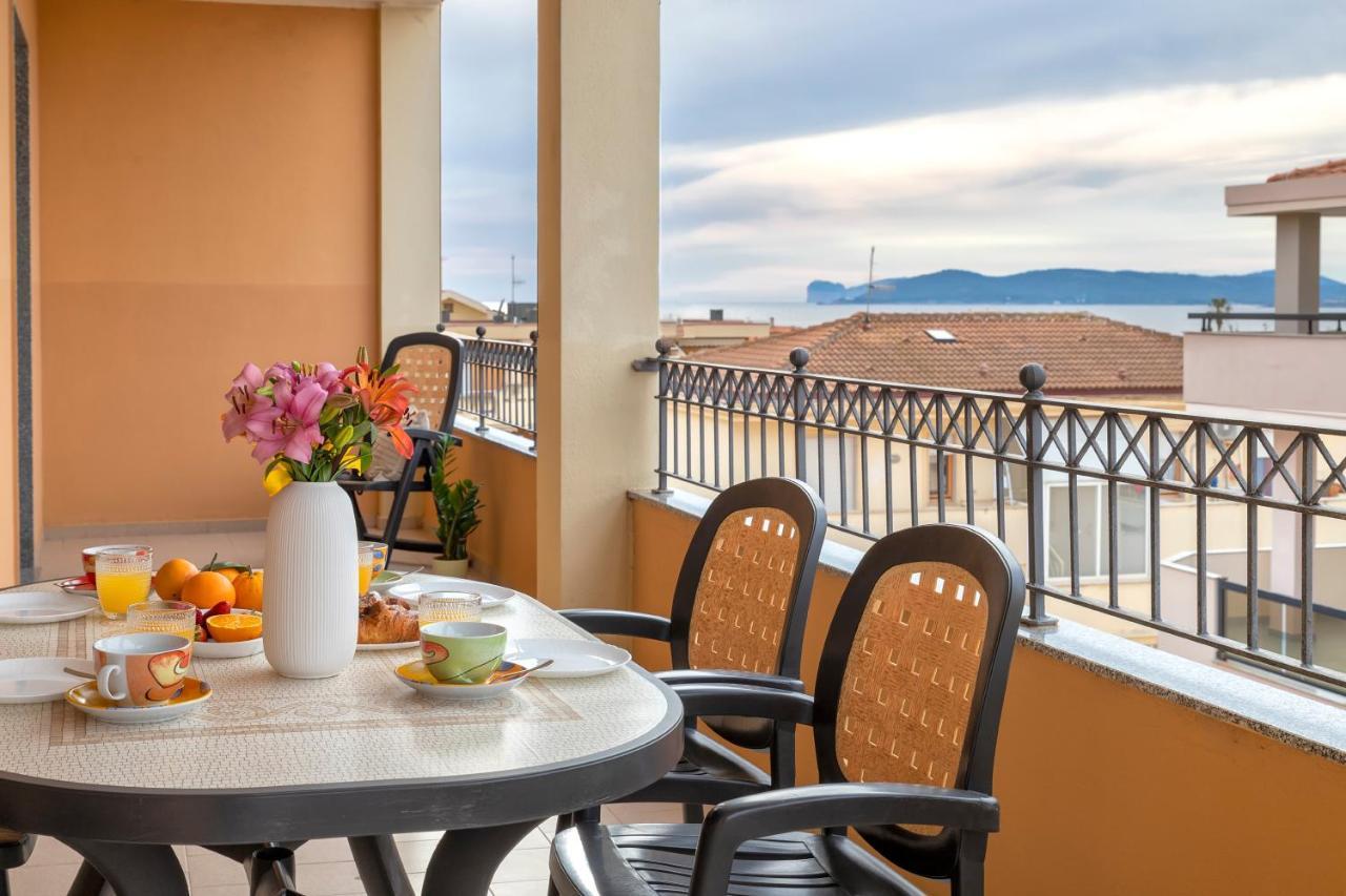 Le Terrazze Apartments Альгеро Екстер'єр фото