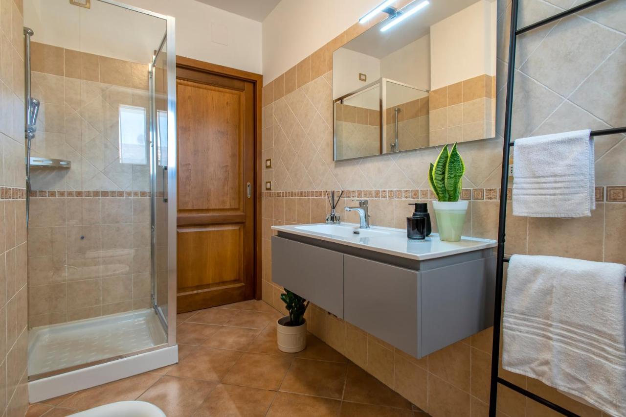 Le Terrazze Apartments Альгеро Екстер'єр фото