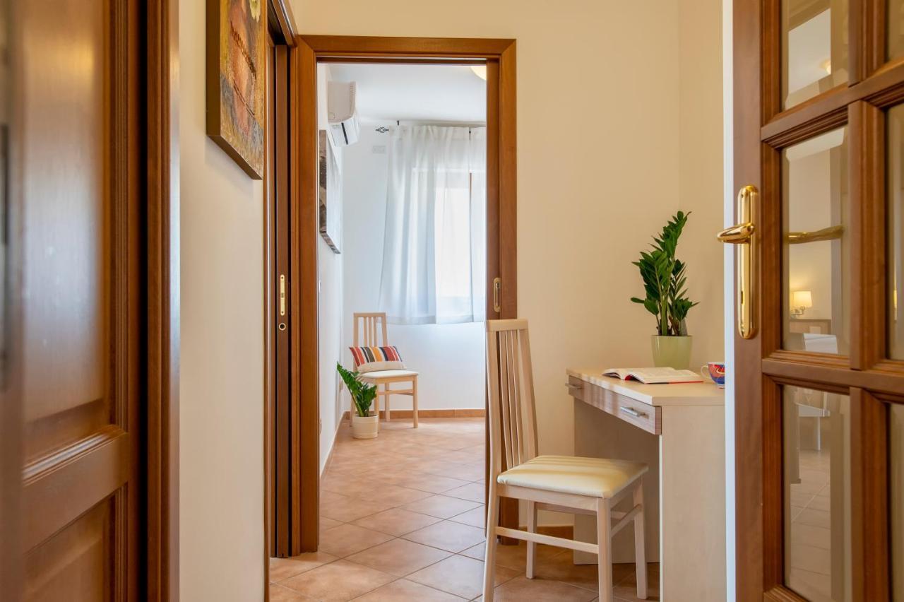Le Terrazze Apartments Альгеро Екстер'єр фото