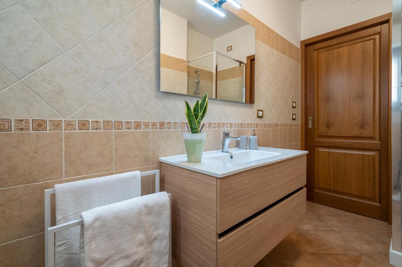 Le Terrazze Apartments Альгеро Екстер'єр фото