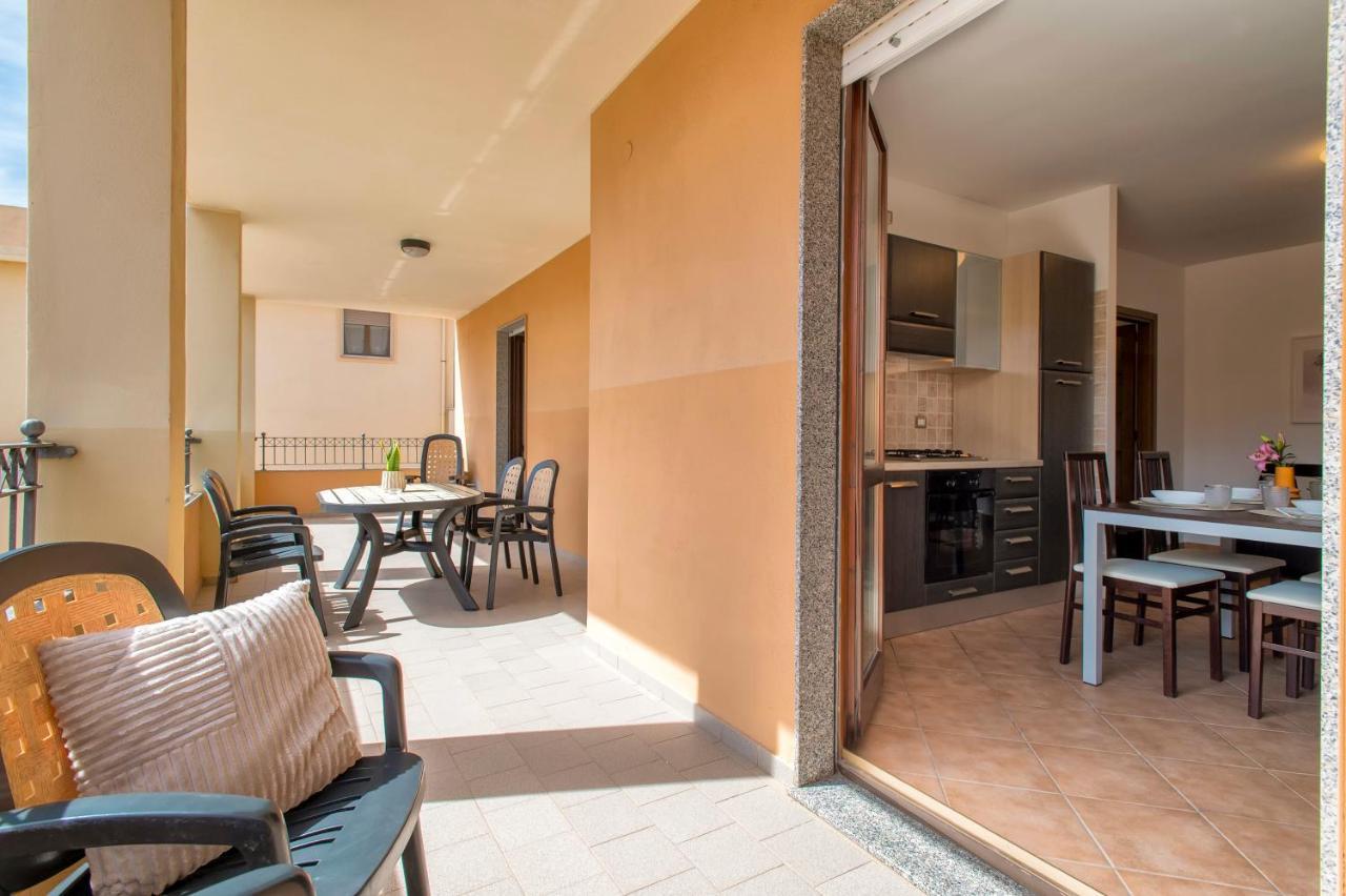 Le Terrazze Apartments Альгеро Екстер'єр фото