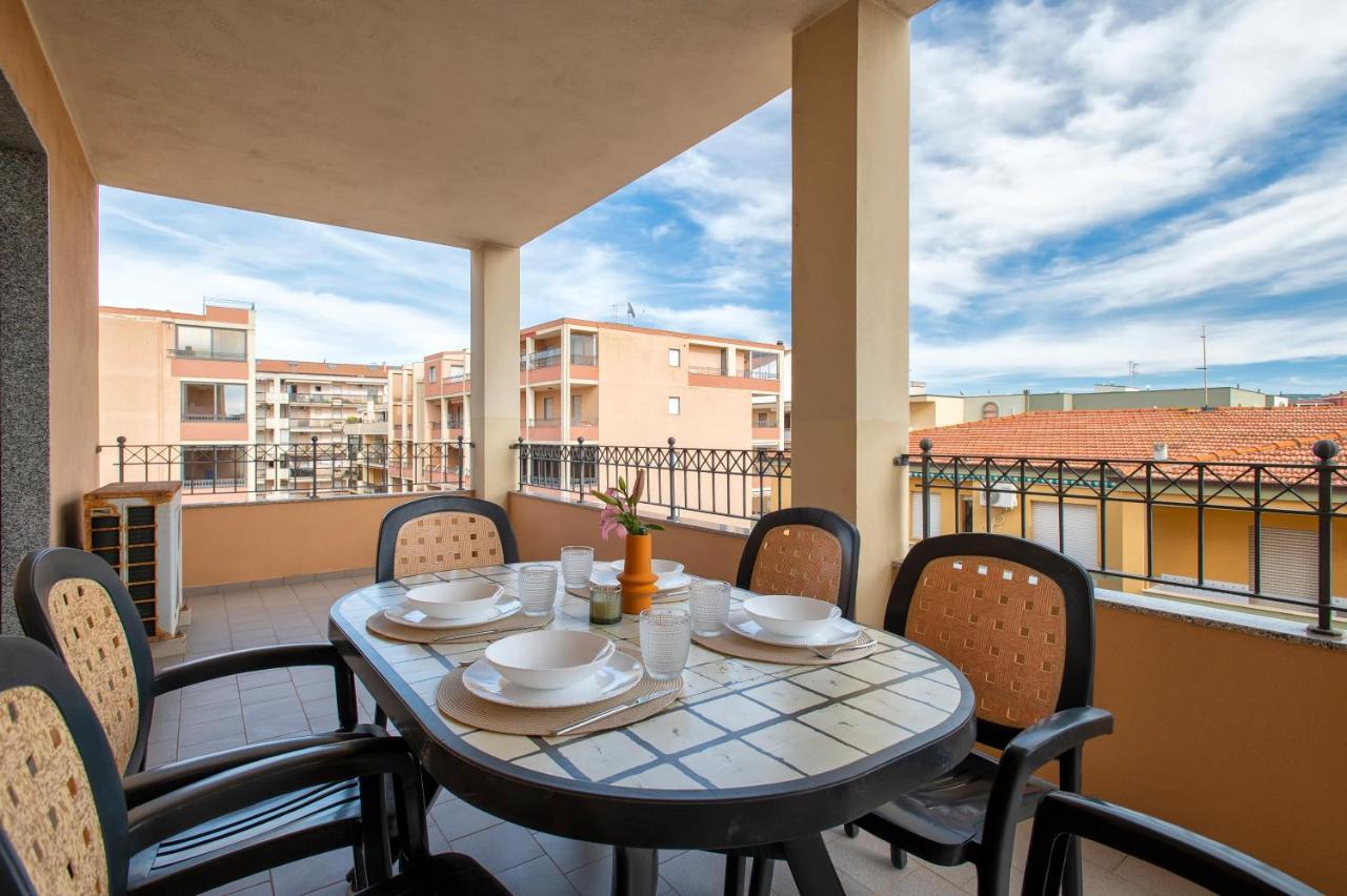 Le Terrazze Apartments Альгеро Екстер'єр фото